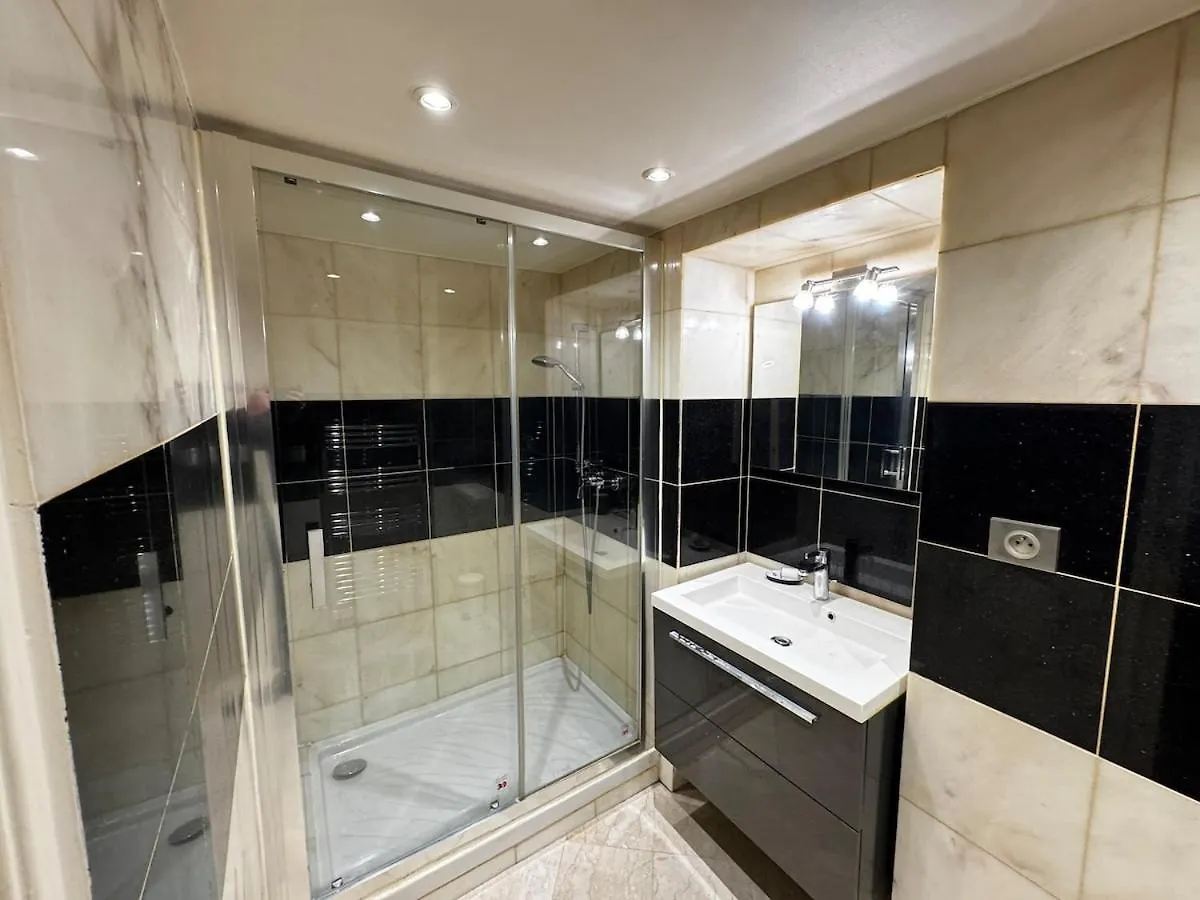 Apartment Apt Grands Boulevards 4 Guests Paris