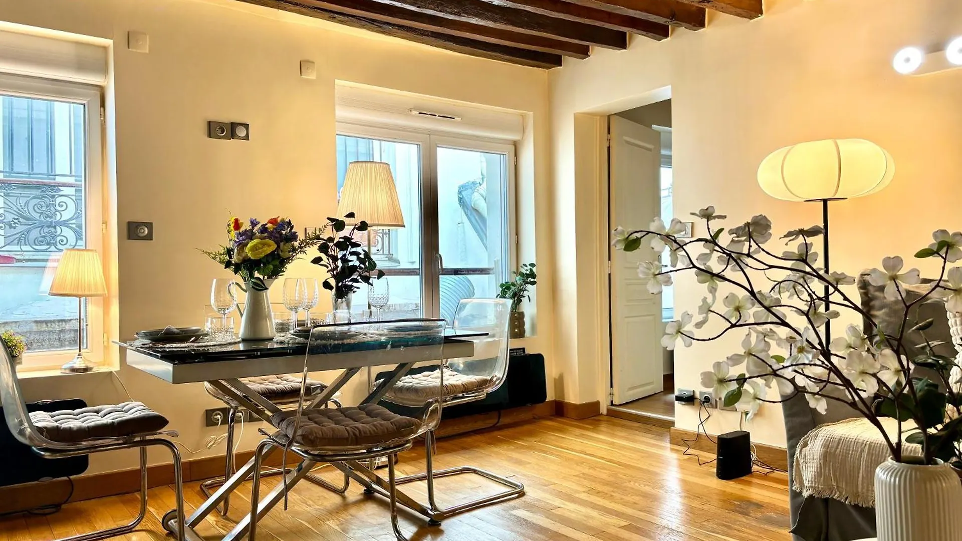 Apartment Apt Grands Boulevards 4 Guests Paris France