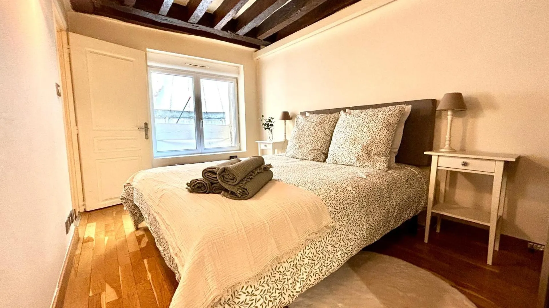 Apartment Apt Grands Boulevards 4 Guests Paris