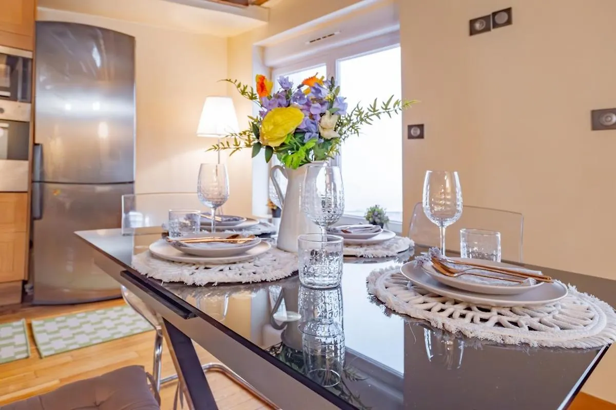 Apt Grands Boulevards 4 Guests Paris Apartment