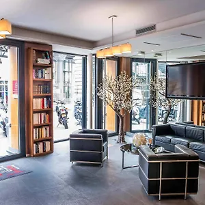 Art Eiffel Hotel